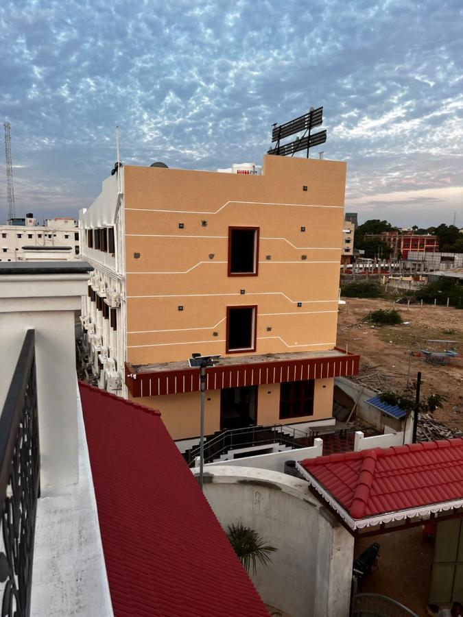 Sri Balaji Lodging Hotel Tiruchchendūr Екстериор снимка