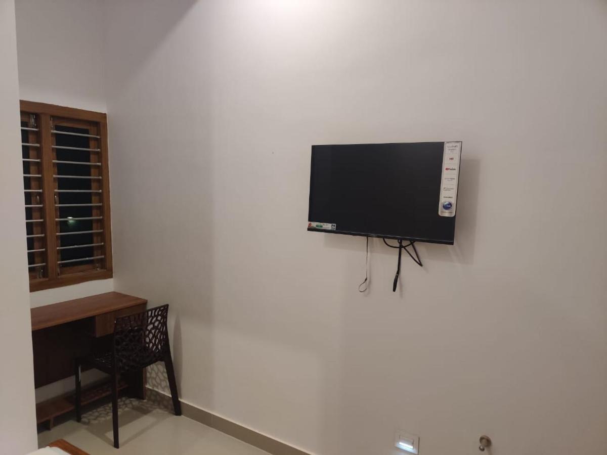 Sri Balaji Lodging Hotel Tiruchchendūr Екстериор снимка
